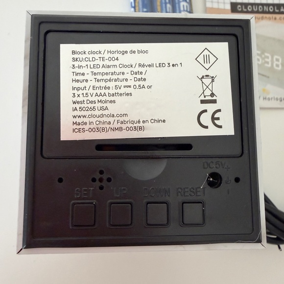 Cloudnola Block Clock with Cables - Picture 2 of 3